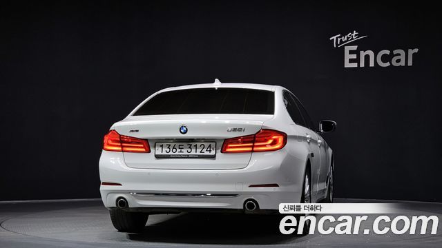 BMW 5-Series 530i xDrive Luxury Plus