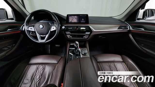 BMW 5-Series 530i xDrive Luxury Plus
