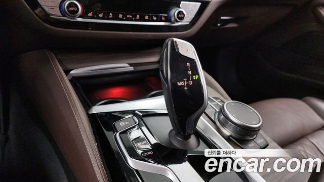 BMW 5-Series 530i xDrive Luxury Plus