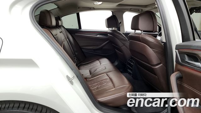 BMW 5-Series 530i xDrive Luxury Plus