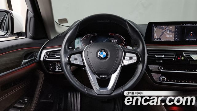 BMW 5-Series 530i xDrive Luxury Plus