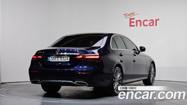 Mercedes-Benz E-Class E350 4MATIC AMG Line