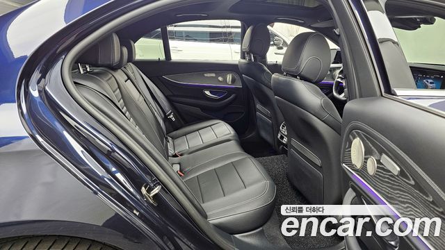 Mercedes-Benz E-Class E350 4MATIC AMG Line