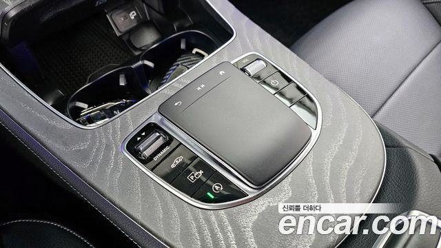 Mercedes-Benz E-Class E350 4MATIC AMG Line