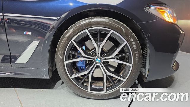 BMW 5-Series 530i M Sport Package