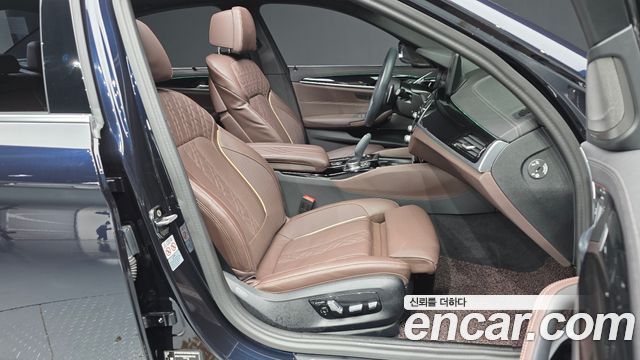 BMW 5-Series 530i M Sport Package