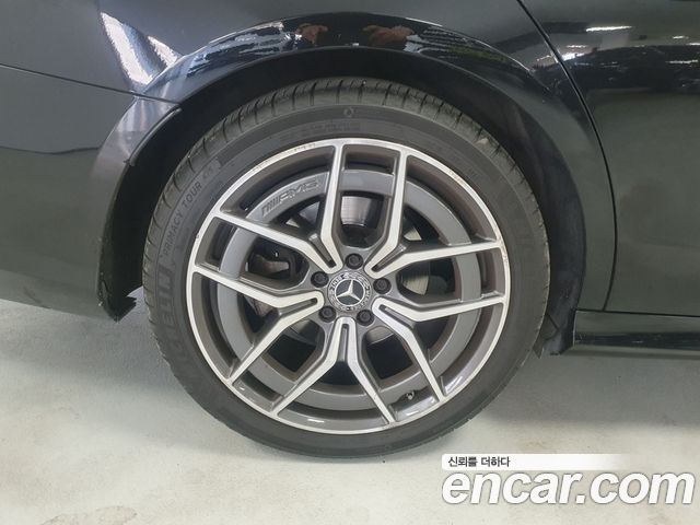 Mercedes-Benz E-Class E220d 4MATIC AMG Line