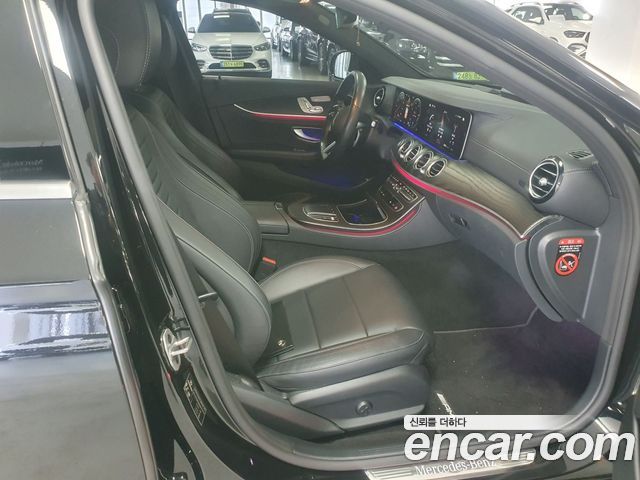 Mercedes-Benz E-Class E220d 4MATIC AMG Line