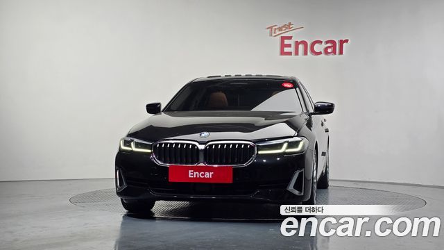 BMW 5-Series 520i Luxury