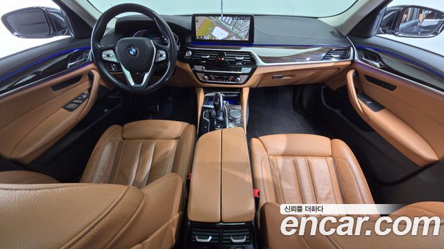 BMW 5-Series 520i Luxury