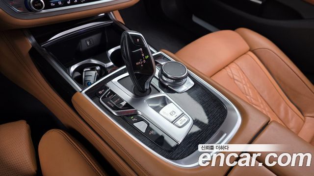 BMW 7-Series 740Li xDrive M Sport Package