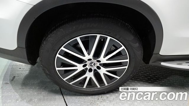 Mercedes-Benz GLC-Class GLC220 d 4MATIC