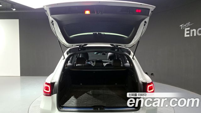 Mercedes-Benz GLC-Class GLC220 d 4MATIC