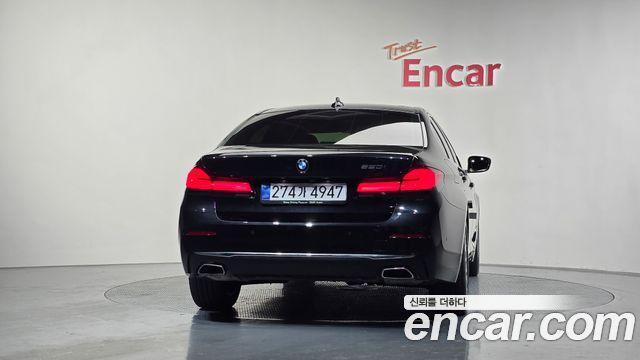 BMW 5-Series 520i Luxury