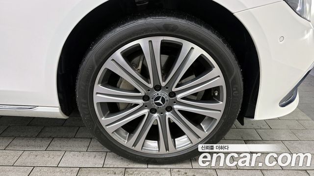 Mercedes-Benz E-Class E350 4MATIC Exclusive