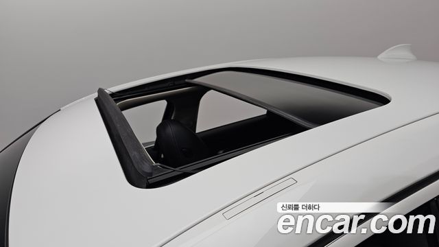 BMW 3-Series 320i Luxury