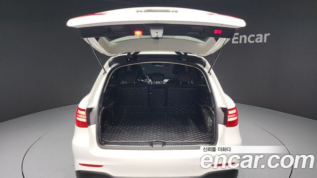 Mercedes-Benz GLC-Class GLC300 4MATIC AMG Line