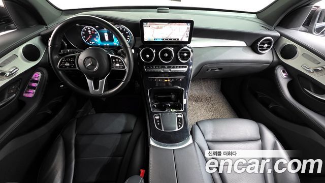 Mercedes-Benz GLC-Class GLC300e 4MATIC