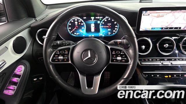 Mercedes-Benz GLC-Class GLC300e 4MATIC