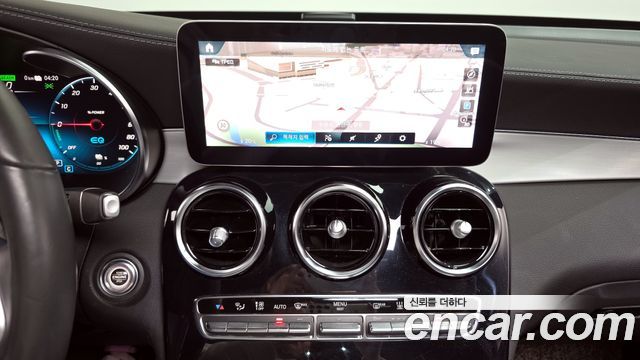Mercedes-Benz GLC-Class GLC300e 4MATIC