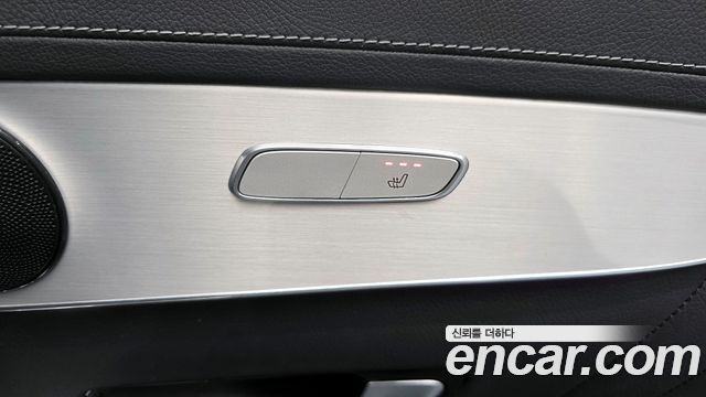 Mercedes-Benz GLC-Class GLC300e 4MATIC