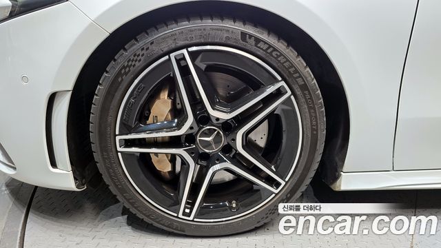 Mercedes-Benz A-Class AMG A35 4MATIC Sedan
