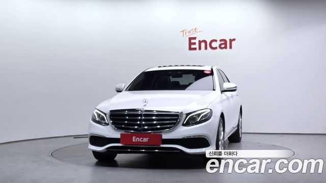 Mercedes-Benz E-Class E300 4MATIC Exclusive