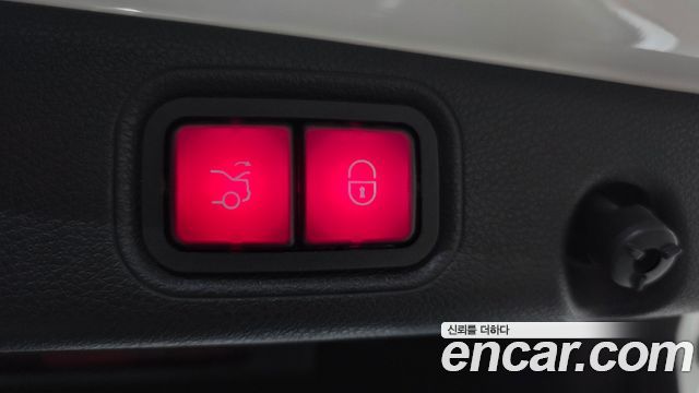 Mercedes-Benz E-Class E300 4MATIC Exclusive