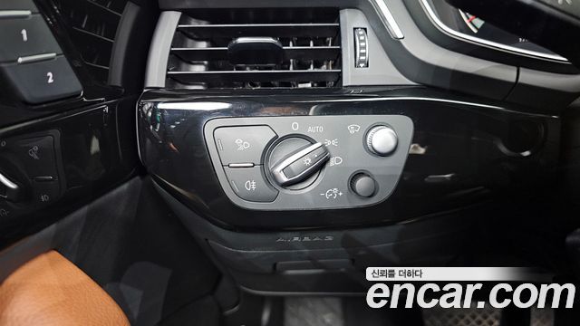 Audi A4 40 TFSI Premium