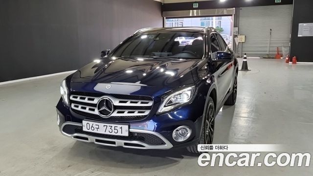 Mercedes-Benz GLA-Class GLA250 4MATIC