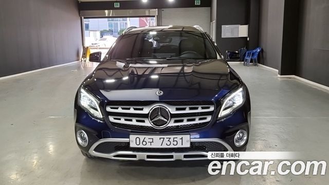 Mercedes-Benz GLA-Class GLA250 4MATIC