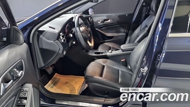 Mercedes-Benz GLA-Class GLA250 4MATIC