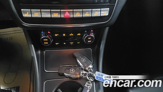 Mercedes-Benz GLA-Class GLA250 4MATIC