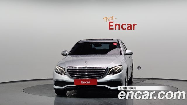 Mercedes-Benz E-Class E300 4MATIC Exclusive