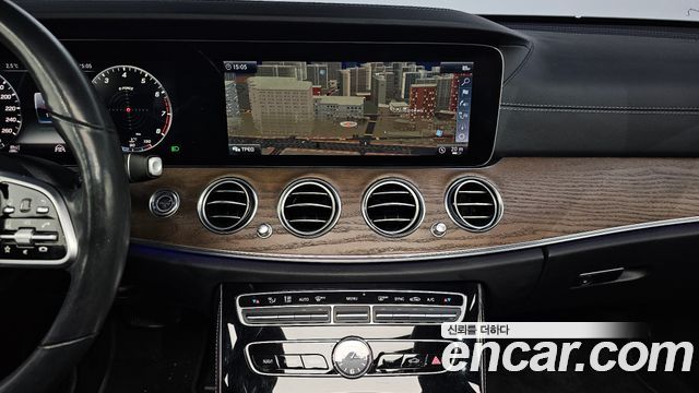 Mercedes-Benz E-Class E300 4MATIC Exclusive