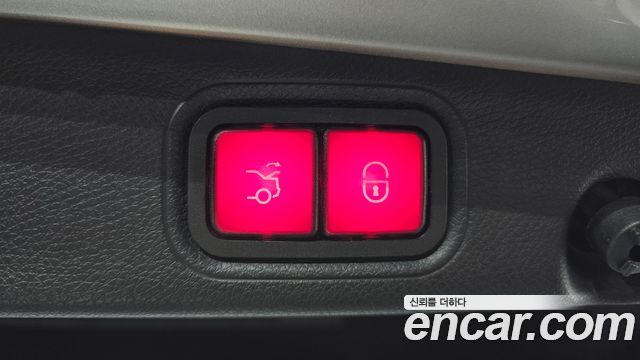Mercedes-Benz E-Class E300 4MATIC Exclusive