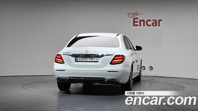 Mercedes-Benz E-Class E220d Avantgarde