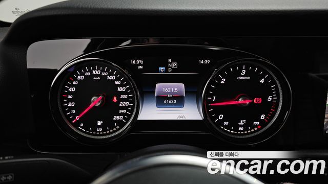 Mercedes-Benz E-Class E220d Avantgarde