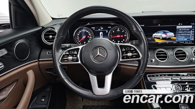 Mercedes-Benz E-Class E220d Avantgarde