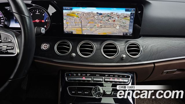 Mercedes-Benz E-Class E220d Avantgarde