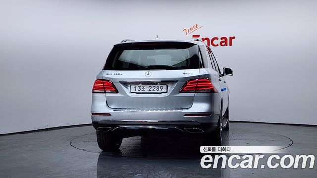 Mercedes-Benz GLE-Class GLE350 d 4MATIC
