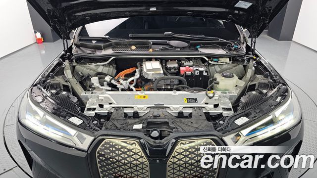 BMW iX xDrive40 First Edition