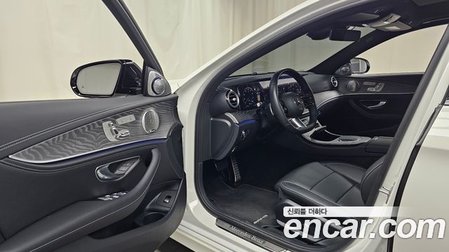 Mercedes-Benz E-Class E350 4MATIC AMG Line