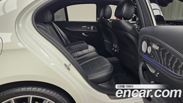 Mercedes-Benz E-Class E350 4MATIC AMG Line
