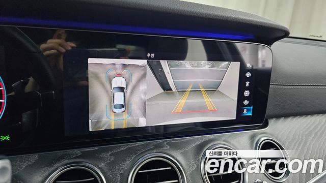Mercedes-Benz E-Class E350 4MATIC AMG Line