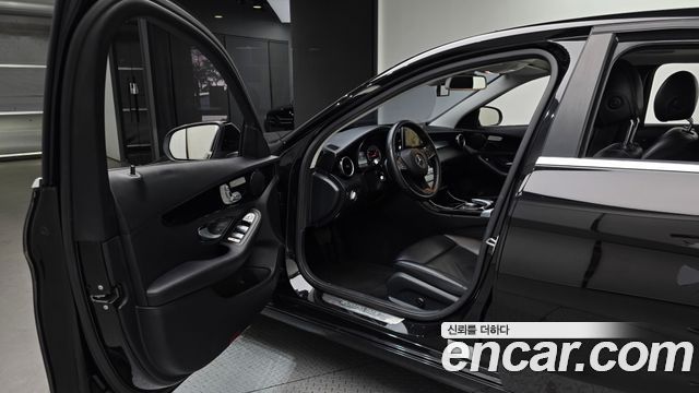 Mercedes-Benz C-Class C200