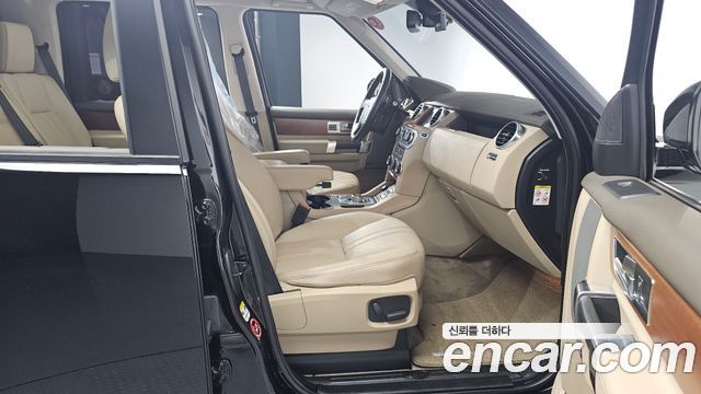 Land Rover Discovery 3.0 SDV6 SE