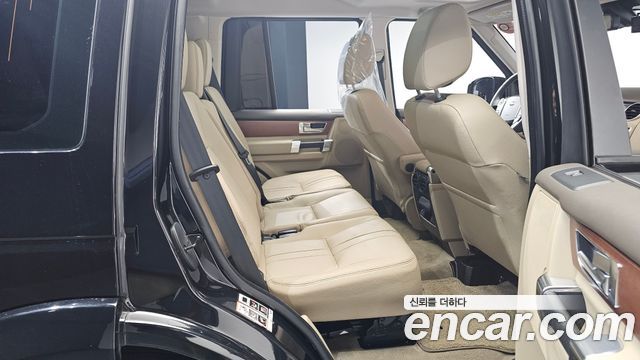 Land Rover Discovery 3.0 SDV6 SE