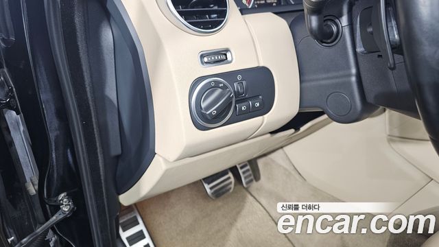 Land Rover Discovery 3.0 SDV6 SE