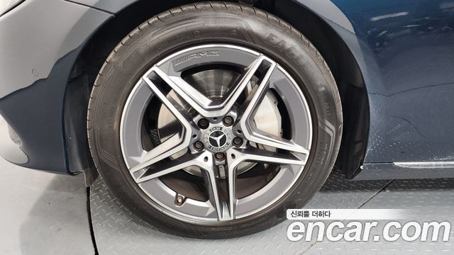 Mercedes-Benz E-Class E300 Avantgarde